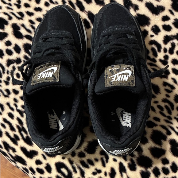 π Nike Air Max 90 π - Picture 4 of 8